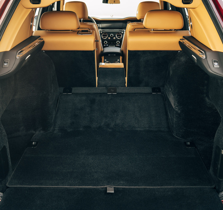 ロールス・ロイス・カリナン（ラゲッジスペース）