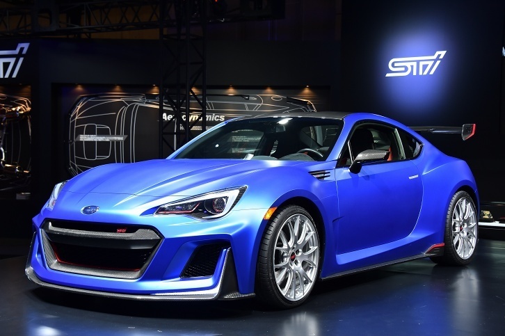 メインステージに展示される「STI Performance Concept」。