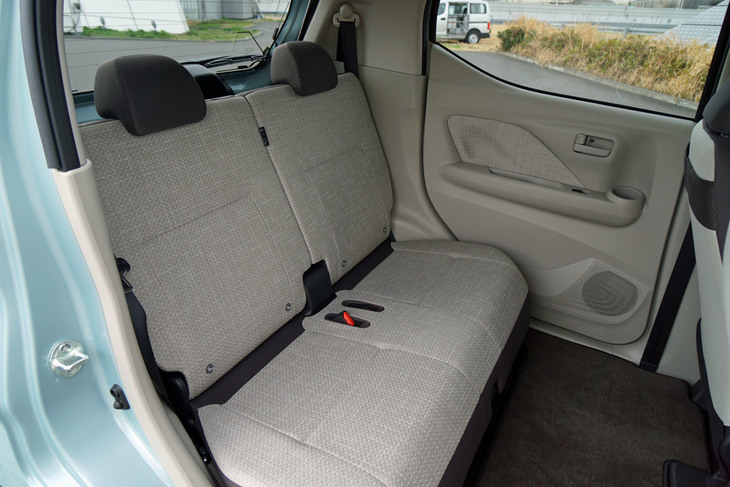 日産デイズX（リアシート）