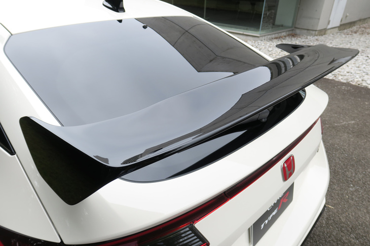 ホンダ・シビック タイプR（リアウイング）