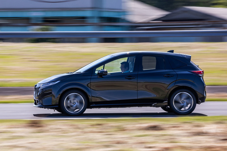 日産ノート オーラG FOURレザーエディション（エクステリア）