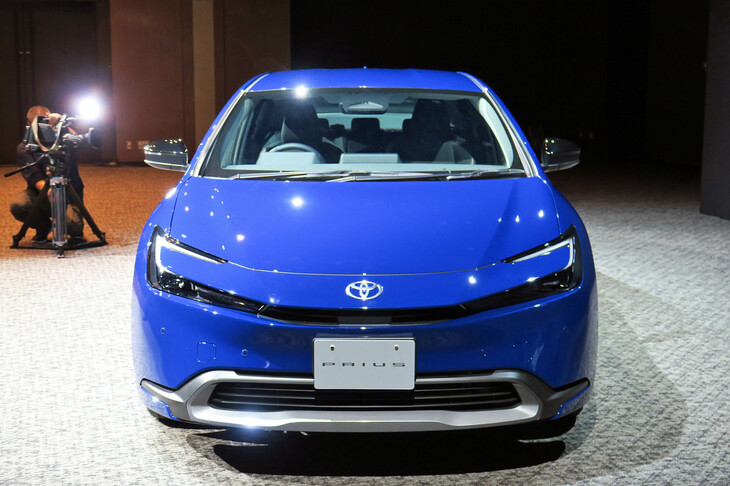 トヨタ・プリウス2.0L HEVプロトタイプ（フロントマスク）