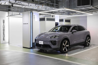 フル電動SUV「ポルシェ・マカン」は、車両本体価格が998万円の「マカン」から同1525万円の「マカン ターボ」まで全4モデルが導入される。