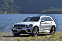 試乗車のボディーカラーはイリジウムシルバー。