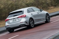 「Sクラス」や「Eクラス」と同等とうたわれる先進運転支援システムは、パッケージオプション「レーダーセーフティパッケージ」（24万5000円）として用意されている。