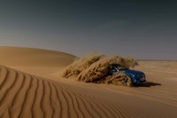 アウディが長年培ってきた4WDシステムの「クワトロ」を採用。前後アクスルに1基ずつ、非同期型モーターを搭載して4輪を駆動する。