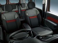 「ルノー・カングー」に200台の限定モデル登場の画像