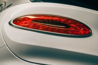 サステイナビリティーを追求　ベントレーが「ベンテイガ」の特別仕様車「オデッシアンエディション」発表の画像