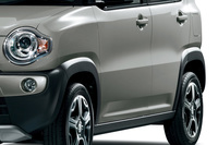 「ハスラー」の凝ったデザインを象徴するボディーサイドの処理。フェンダーパネルをふくらませつつ、ホイールアーチの縁に沿ってへこませることで、ホイールアーチが張り出しているように見せているのだ。