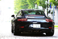 「911カレラGTS」では、RR車と4WD車のいずれに対しても、本来4WD車用に開発されたワイドボディーが与えられる。