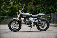 オフロードを得意とするファンティックの製品の中でも、よりストリート色の強いモデルによって構成される「キャバレロ」ブランド。現在は「スクランブラー」と「フラットトラック」の2モデルがラインナップされている。