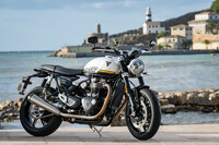 トライアンフ・スピードツイン1200