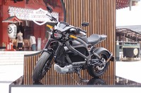 「ハーレーダビッドソン・ライブワイヤー」発表会の会場から