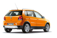 4代目「ポロ」のマイナーチェンジモデルに追加設定された「クロスポロ」。SUV風味をトッピングしたクロスオーバーモデルとして人気を博した。