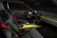 ポルシェ、新型スポーツカー「ケイマンR」を発売の画像