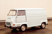 「ルノー・エスタフェット」