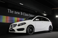 メルセデス・ベンツのブースでは、昨秋のパリモーターショーでデビューした新型「Bクラス」が発表された。
    