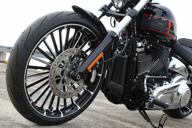 ハーレーダビッドソン・ブレイクアウト117（6MT）【レビュー】 最高に