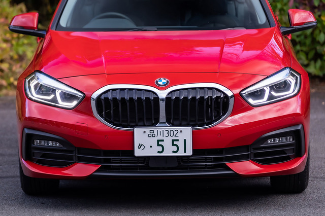 BMW 118iプレイ（FF/7AT）／M135i xDrive（4WD/8AT）【試乗記】 新しさ