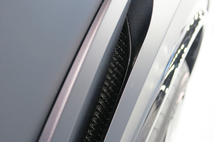 三菱ヴィジョン ラリーアート コンセプト（フロントフェンダー）