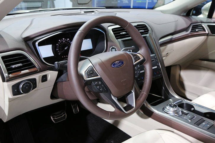 フォード・フュージョン