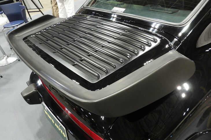 ポルシェ911カレラ3.2ターボルック（1987年／WINS AUTO）