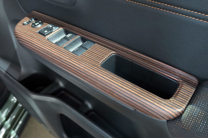 ホンダ・フリード＋ ハイブリッド クロスター ホンダアクセス用品装着車（4WD）(インテリアパネル）