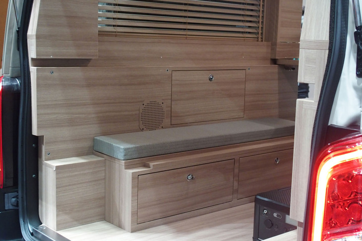 キャラバンMYROOMローンチエディション（木目調サイドトリム）