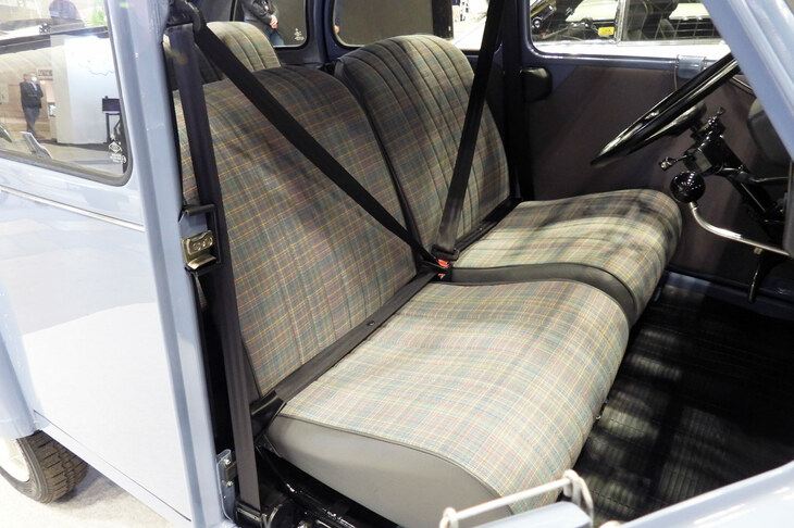 シトロエン2CV（1988年／ガレージイガラシ）