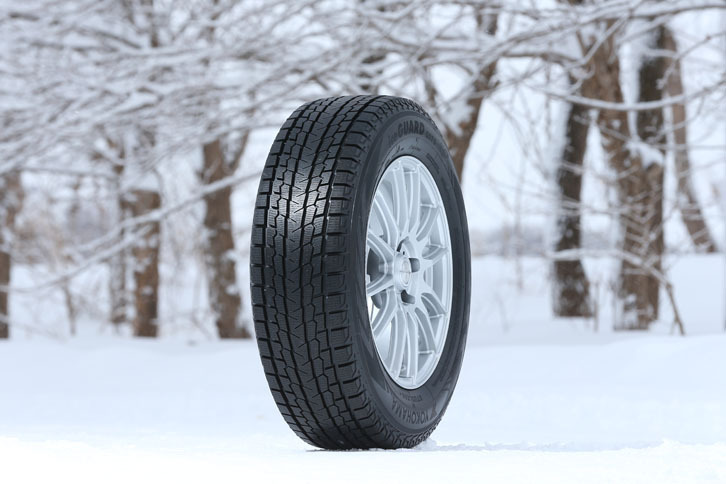 開発テーマは「SUVに、飛躍の氷上性能を」。発売サイズは235/55R18 100Q～175/80R15 90Qの24サイズ。価格はオープンプライス。