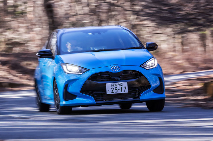 新開発されたプラットフォーム「GA-B」を採用。ボディーのサイズは全長×全幅×全高＝3940×1695×1500mm、ホイールベースは2550mm。