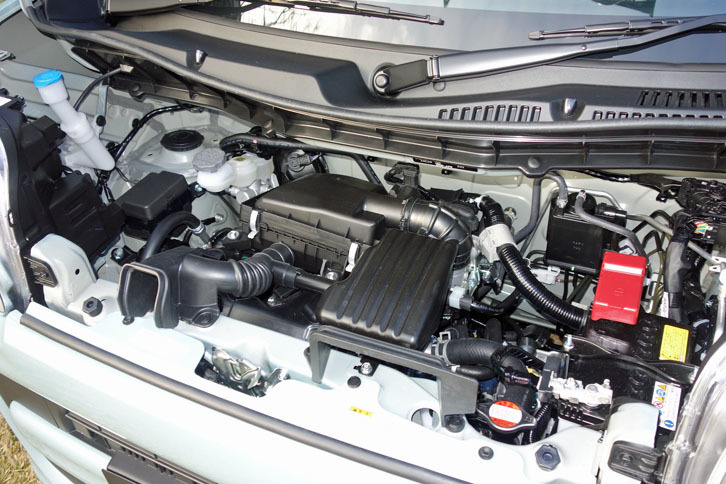 スズキ・スペーシア ハイブリッドX（エンジン）