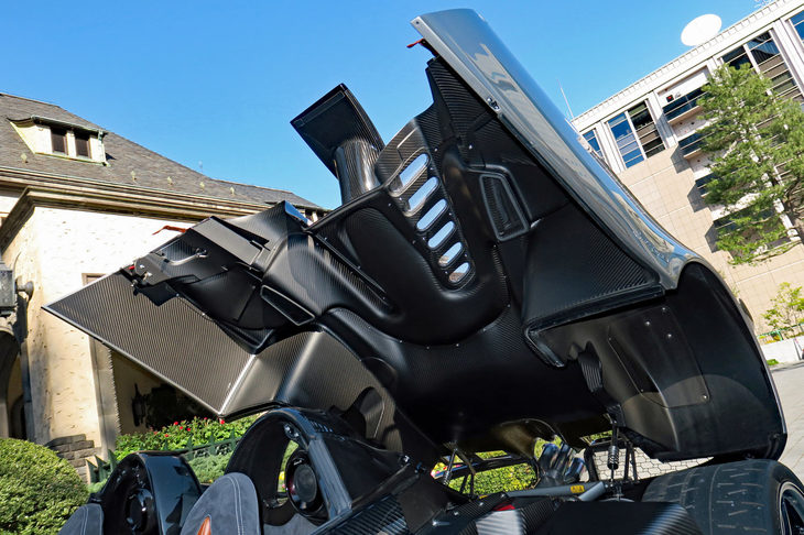 パガーニ・ウアイラ ロードスターBC（エンジンカウル）