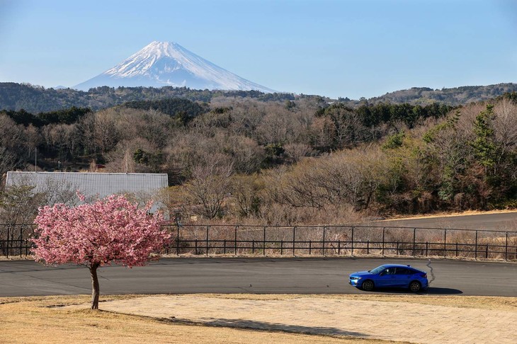 プロトタイプには静岡県伊豆市のサイクルスポーツセンターで試乗。東京オリンピック／パラリンピックによる休業明けでは初めてのイベント開催だったという。