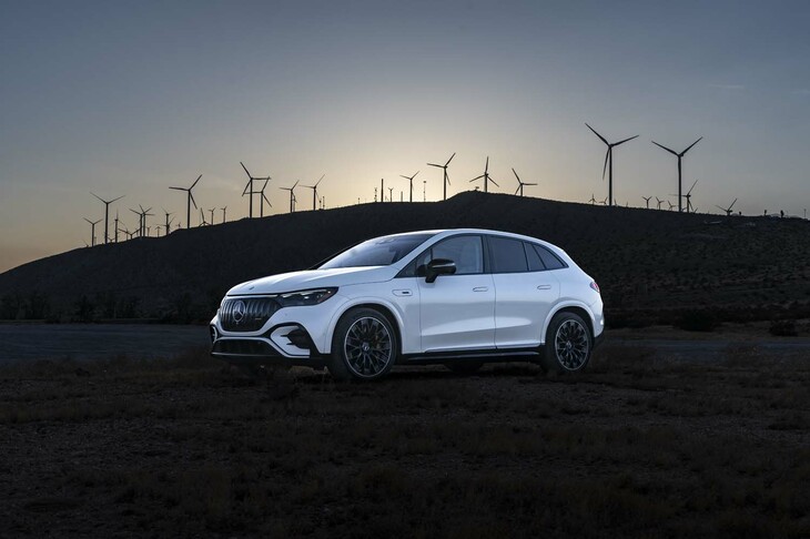 ドイツ本国では「EQE43 4MATIC SUV」と「EQE53 4MATIC＋ SUV」の2モデルがラインナップされる。今回の試乗車は後者。