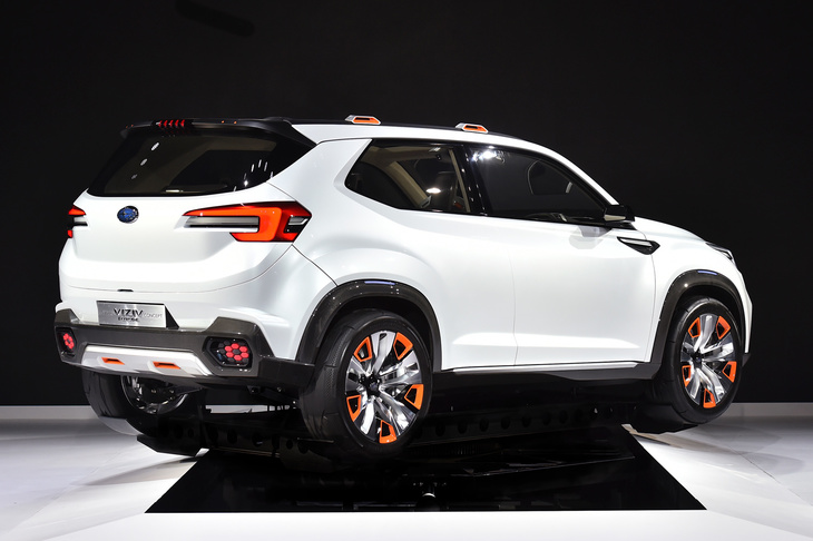 「ヴィジヴ フューチャーコンセプト」のスポーティーな意匠に、一部ギョーカイ関係者の間では「スバルの中でデザイン改革が進んでいるか？」と大いに盛り上がった。