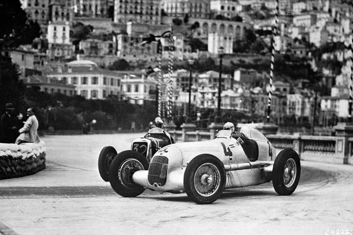 1935年のグランプリレースを席巻した「メルセデス・ベンツW25」。