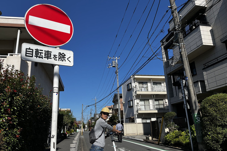 「電動キックボードは一方通行を逆走できるか」という交通ルールのテストを間違えたが、法的には一部例外を除き自転車と同じように逆走できる。