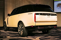 新型「レンジローバー」の納車は2022年夏から順次スタートする予定だ。