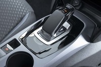 シフトセレクターはエンジンモデルと同じ形状。もちろんトランスミッションは搭載していない。