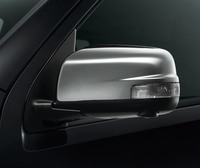 エクステリアにこだわるユーザーに　「日産NV350キャラバン」の特別仕様車発売の画像