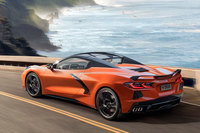 GMが新型「コルベット」のオープンモデルを発表　レースカーの「C8.R」も同時に公開の画像