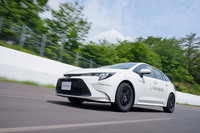 「ドライ性能体感」では、高速周回路やハンドリング路など、さまざまなコースで「シンクロウェザー」のドライ性能を試すことができた。