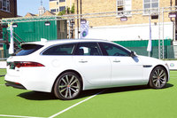 「ジャガーXF」にワゴンボディーの「スポーツブレイク」登場の画像