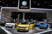 フランクフルトモーターショー2017の会場から。フォルクスワーゲンは「T-Roc」を新型市販モデルの主役としてアピールした。コンパクトなBセグメントのクロスオーバーというコンセプトは、今から成功をイメージさせる。