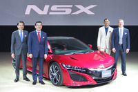 新型「ホンダNSX」発表会の会場から