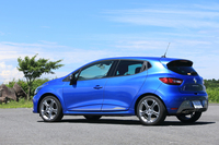 「ルーテシア」の中でも、「GT」は「ルノースポール」に次ぐスポーツグレードにあたり、足まわりを中心に、ルノーのモータースポーツ部門であるルノー・スポールのチューニングが施されている。
    