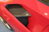 筆者が“脂身”と表現する、「488GTB」のエアインテーク