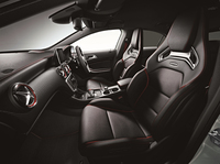 ホワイト＆ブラックの特別な「A45 AMG」が登場の画像