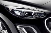 プジョー308にスポーティーな装いの特別仕様車の画像